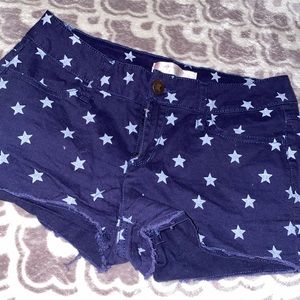 Star jean shorts🛍